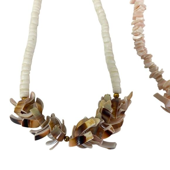 3 vintage Hawaiian necklaces made from shells - Picture 3 of 7